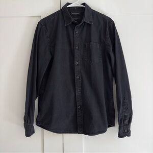 Banana Republic Untucked Slim Fit Shirt - Men’s Small